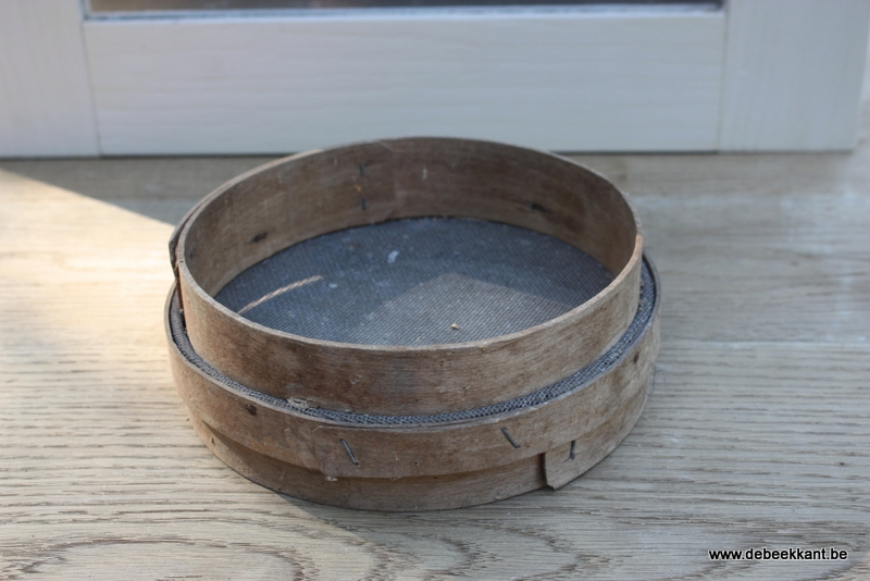 Antieke houten ronde zeef